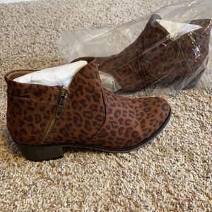 Sunstone Abby 8 1/2 leopard print booties